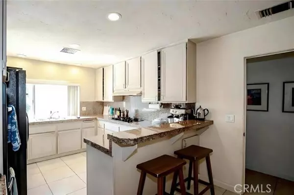 Indian Wells, CA 92210,76095 Osage