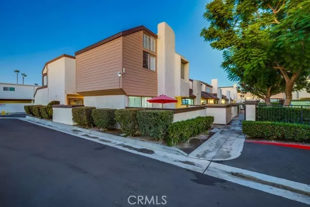 9678 Walker Court, Cypress, CA 90630