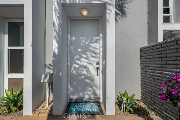 Huntington Beach, CA 92649,4001 Warner