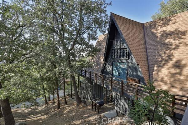 28930 Banff Drive, Lake Arrowhead, CA 92352