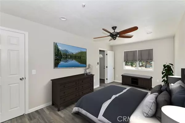 Crestline, CA 92325,23513 Lake Drive