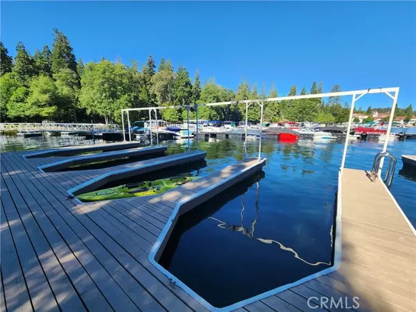 142 Rockledge Lane, Lake Arrowhead, CA 92352