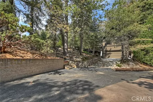 Lake Arrowhead, CA 92352,26146 Circle Drive