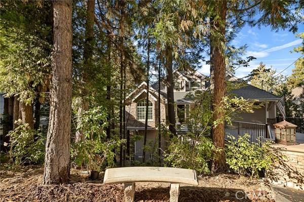 380 Pioneer Road, Lake Arrowhead, CA 92352