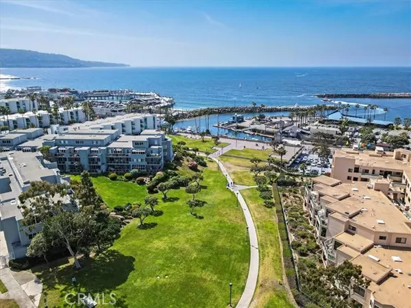 130 The Village #106, Redondo Beach, CA 90277