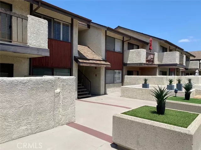 Gardena, CA 90247,15000 Halldale Avenue #105