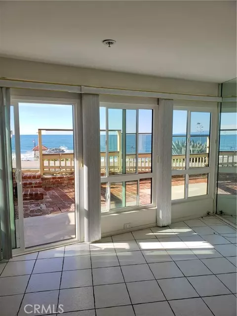 Redondo Beach, CA 90277,625 Esplanade #4