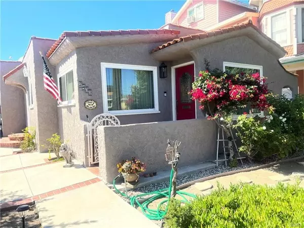 2439 MEYLER Street, San Pedro (los Angeles), CA 90731