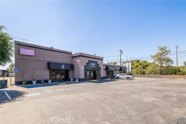 Windsor Hills, CA 90056,5003 S La Brea Avenue