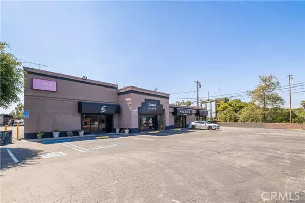 Windsor Hills, CA 90056,5003 S La Brea Avenue