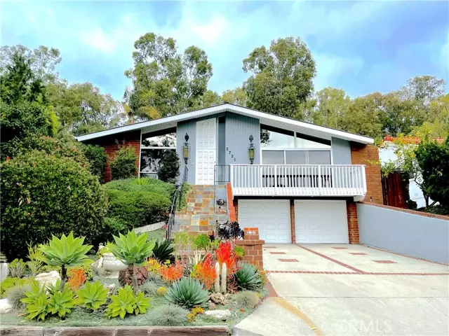 Palos Verdes Estates, CA 90274,2721 Via Anita