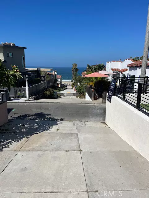 217 25th Street, Manhattan Beach, CA 90266