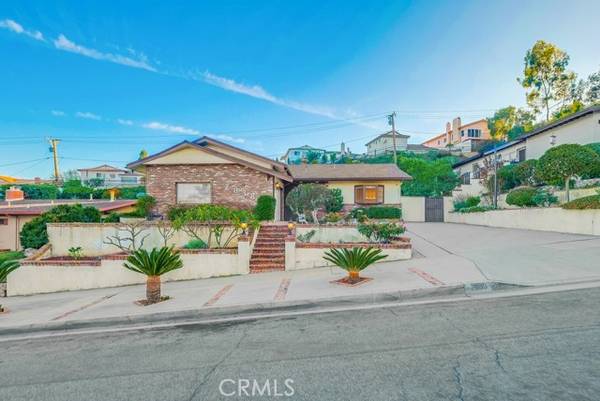 2038 Santa Rena Drive, Rancho Palos Verdes, CA 90275