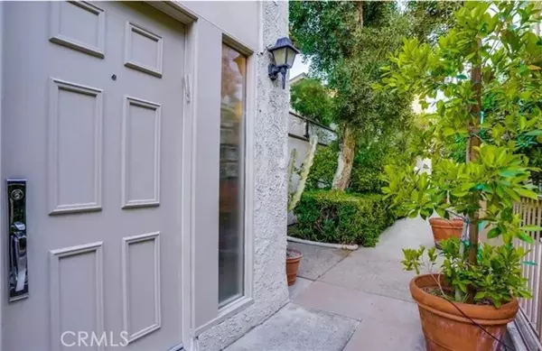 5319 Coldwater Canyon Avenue #H, Sherman Oaks, CA 91401