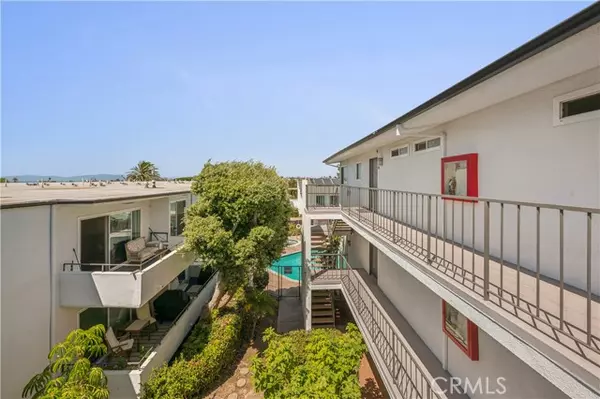 Redondo Beach, CA 90277,415 S Prospect Avenue #203