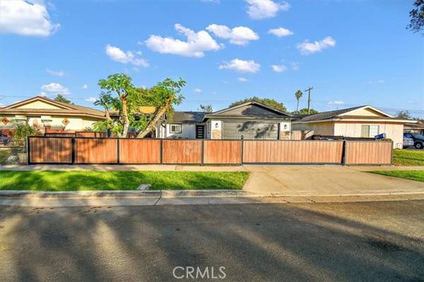 1321 N Gunther Street, Santa Ana, CA 92703