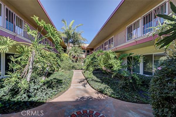 819 E 4th Street #11, Long Beach, CA 90802