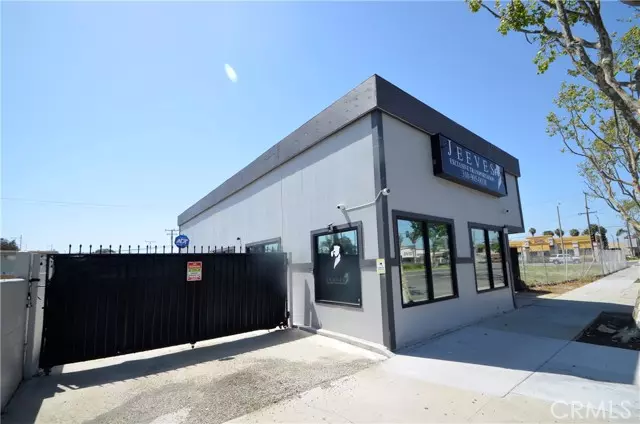 Lawndale, CA 90260,15815 Hawthorne Blvd