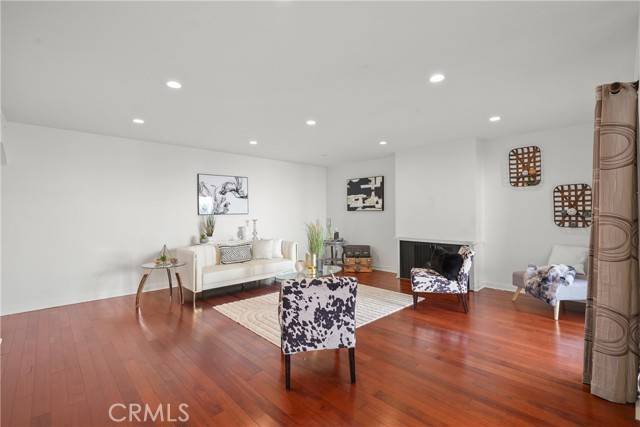 Culver City, CA 90230,5845 Doverwood Drive #216