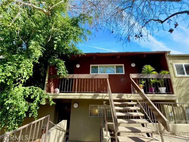 Tarzana (los Angeles), CA 91356,18350 Hatteras Street #260