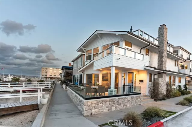 207 E Edgewater Avenue, Newport Beach, CA 92661