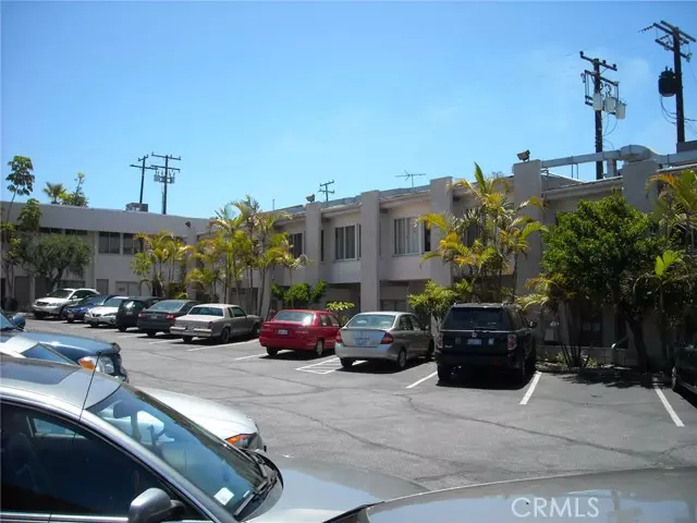 Manhattan Beach, CA 90266,2100 N Sepulveda Boulevard