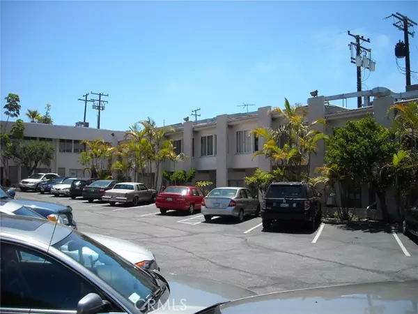 2100 N Sepulveda Boulevard, Manhattan Beach, CA 90266