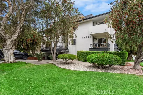 10961 Rose Avenue, Los Angeles, CA 90034