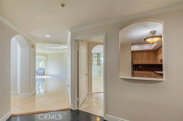 Los Angeles, CA 90046,7218 Hillside Avenue #202