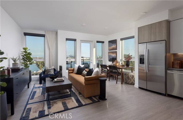 San Pedro (los Angeles), CA 90731,511 S Harbor #400