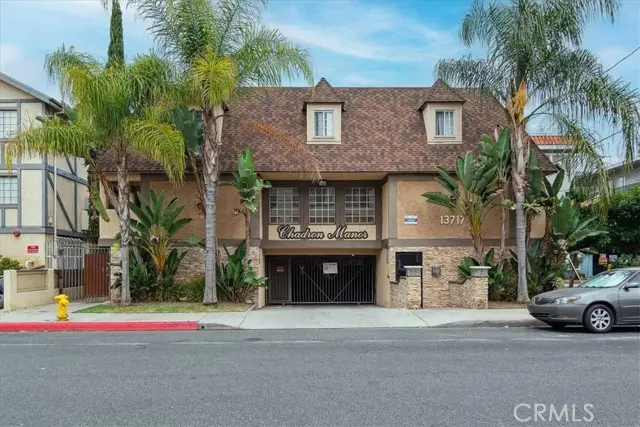 13717 Chadron Avenue, Hawthorne, CA 90250