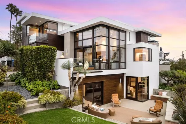 2114 Manhattan Ave, Hermosa Beach, CA 90254