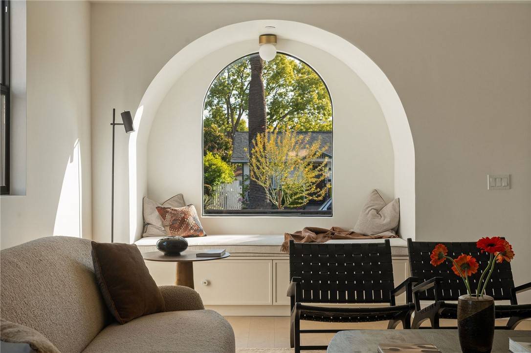 3923 Revere Avenue, Los Angeles, CA 90039