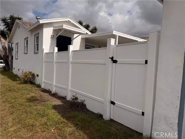 Compton, CA 90222,1242 W 134th Street