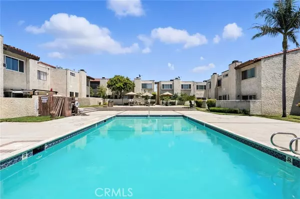 8800 Kester Avenue #107, Panorama City (los Angeles), CA 91402