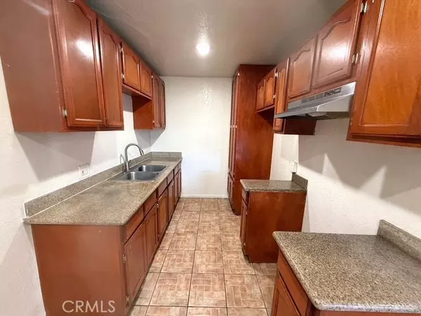 Inglewood, CA 90303,10234 Woodworth Avenue #5
