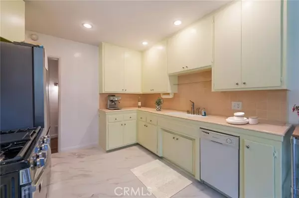 Long Beach, CA 90802,326 Hermosa Avenue #7