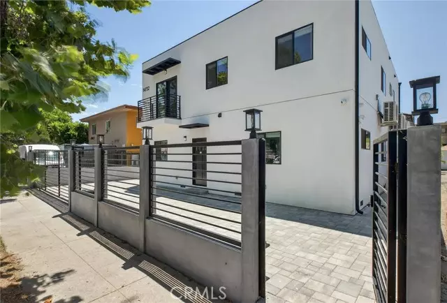 14734 Gilmore Street #C, Van Nuys (los Angeles), CA 91411