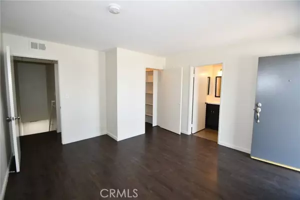Los Angeles, CA 90066,11852 Washington Place #7