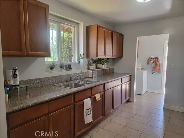 Inglewood, CA 90303,10202 Doty Avenue