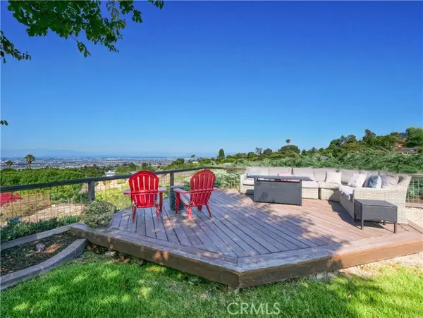 Rancho Palos Verdes, CA 90275,26228 Birchfield Avenue