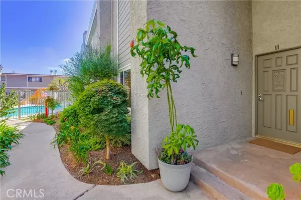 Redondo Beach, CA 90278,609 Meyer Lane #11