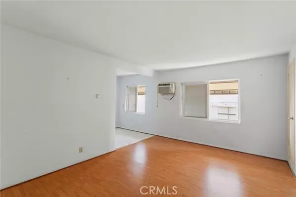 Los Angeles, CA 90006,1053 S Oxford Avenue