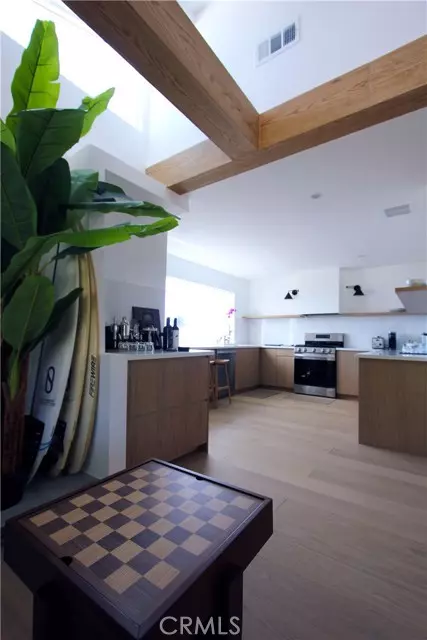 San Pedro (los Angeles), CA 90732,1914 Pelican Avenue