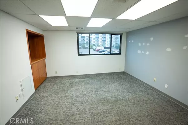 Los Angeles, CA 90045,8814 S Sepulveda Boulevard