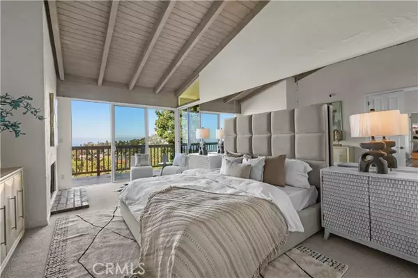 Palos Verdes Estates, CA 90274,1308 Via Coronel