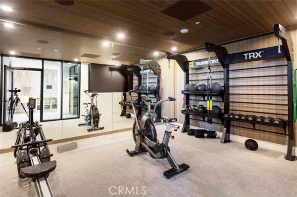 San Pedro (los Angeles), CA 90731,511 S Harbor #620