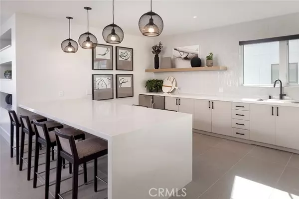 San Pedro (los Angeles), CA 90731,511 S Harbor #615