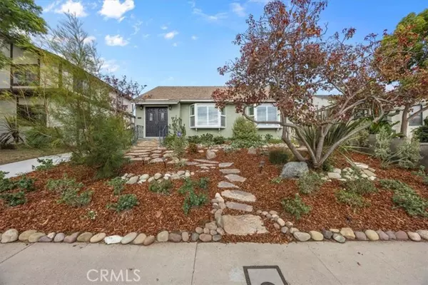 7817 Truxton Ave, Los Angeles, CA 90045