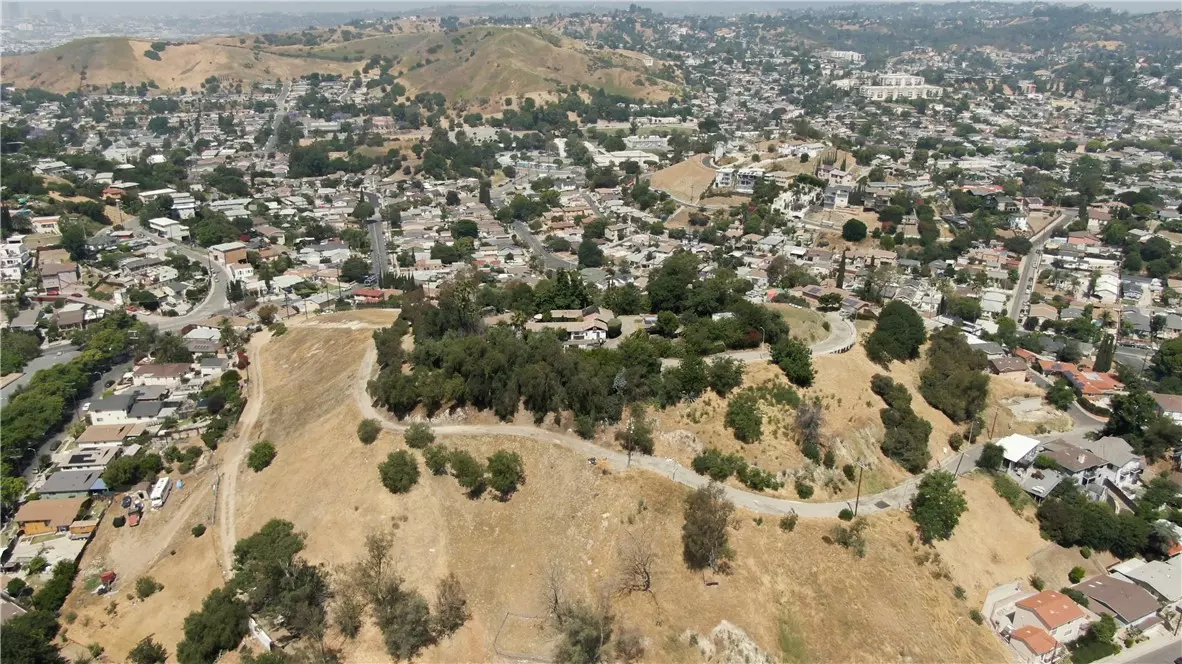 Los Angeles, CA 90032,2815 N ROUND